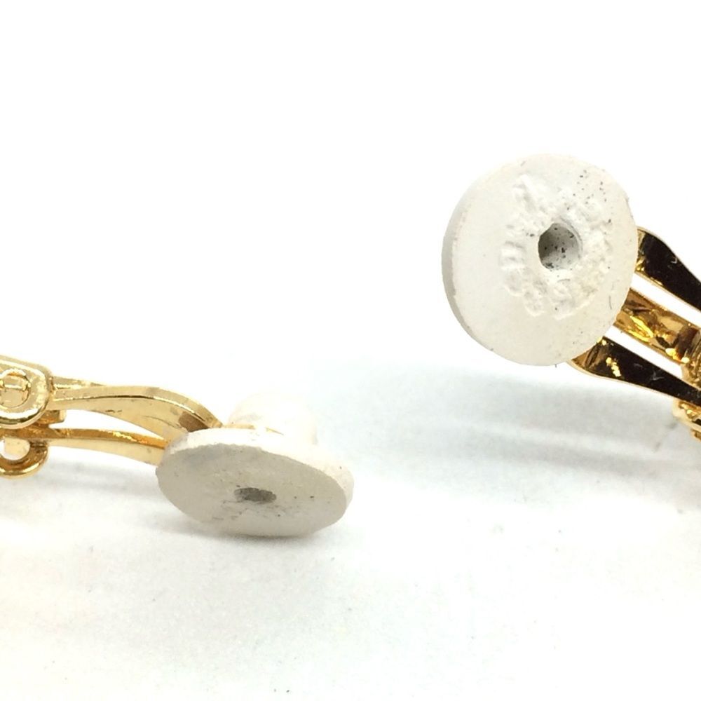 VINTAGE MARVELLA EARRINGS Faux Pearl Gold Tone Wing Clip On Signed - Picture 9 of 14